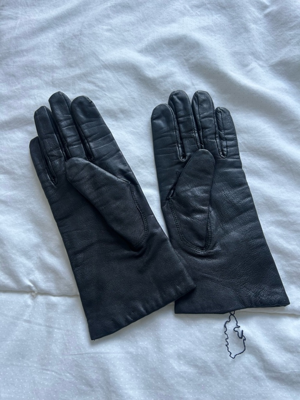 Classic Black Leather Women’s Gloves